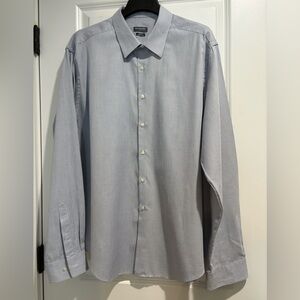 Mens Van Heusen Studio Dress Shirt, EUC